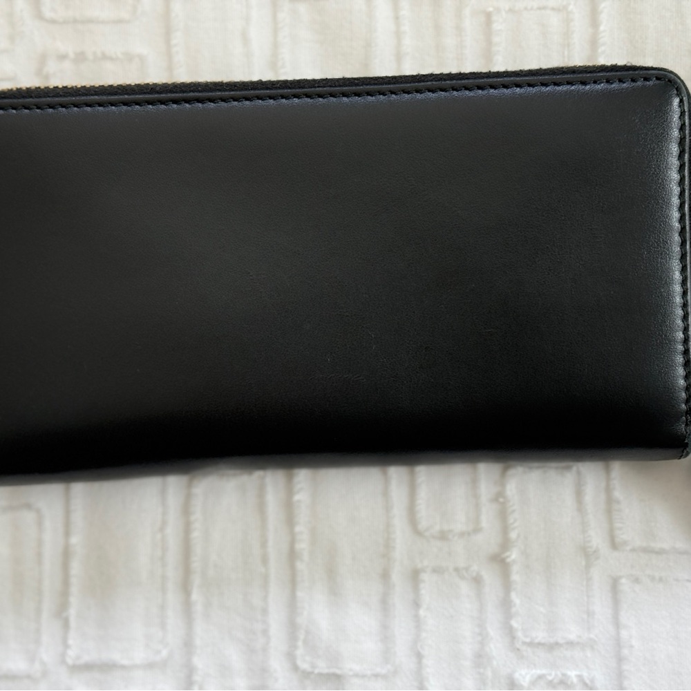 Gucci Zip Around Calf Skin Leather Wallet - Picture 2 of 7